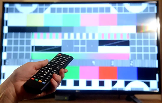 Неравномерно отображаются цвета -  телевизор Bang Olufsen